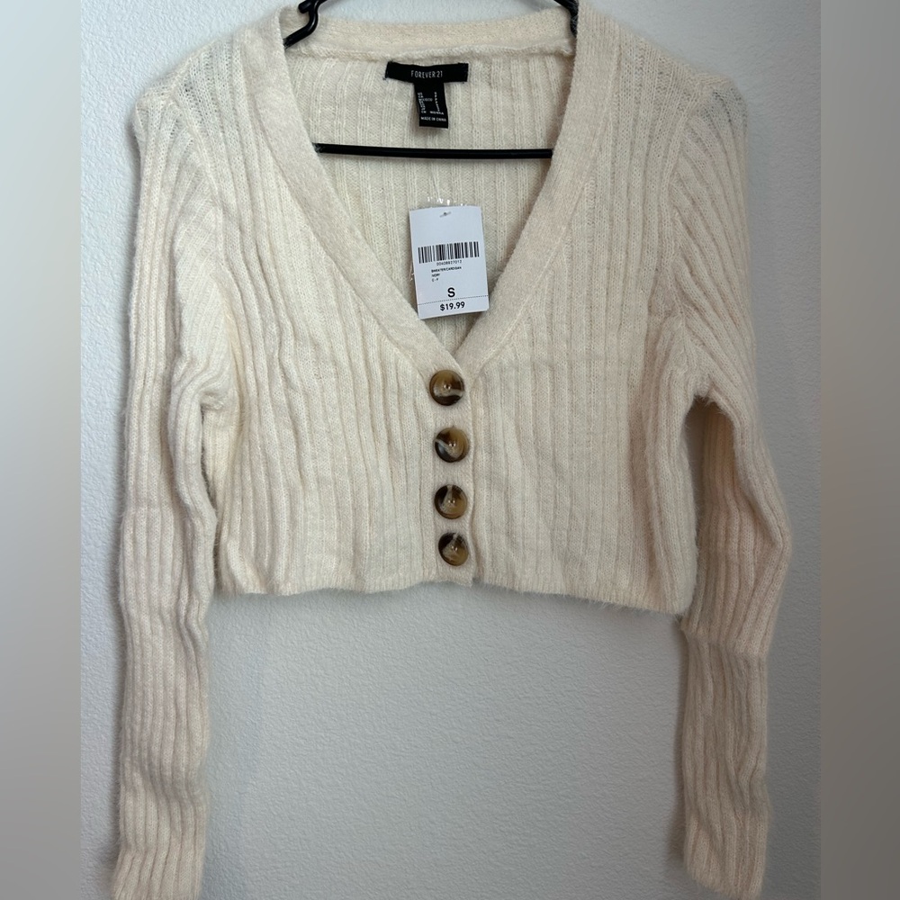 FOREVER 21 CROPPED SWEATER NEW WITH TAGS